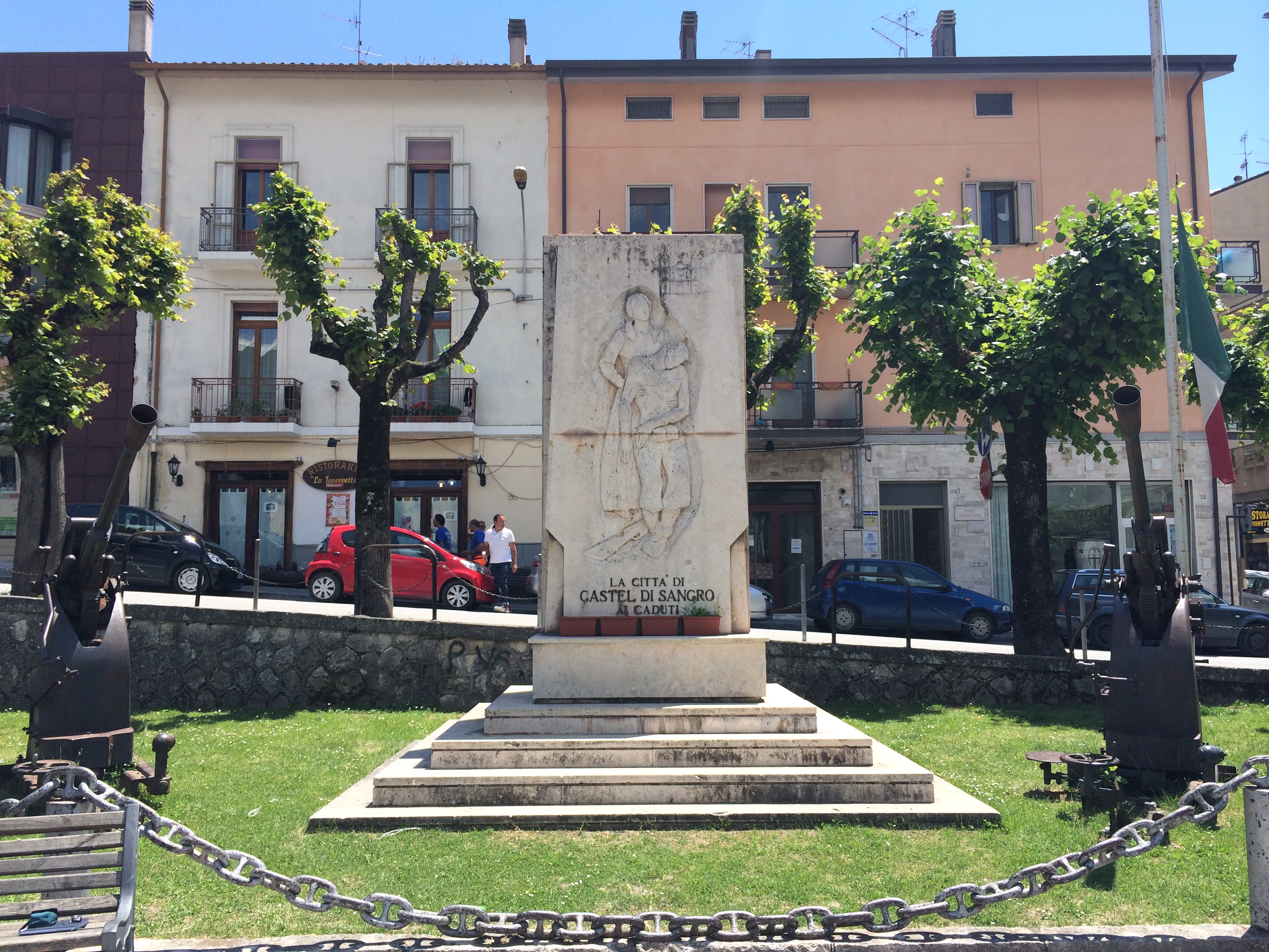 Allegoria della morte del soldato (monumento ai caduti - a stele) - ambito abruzzese (prima metà XX sec)