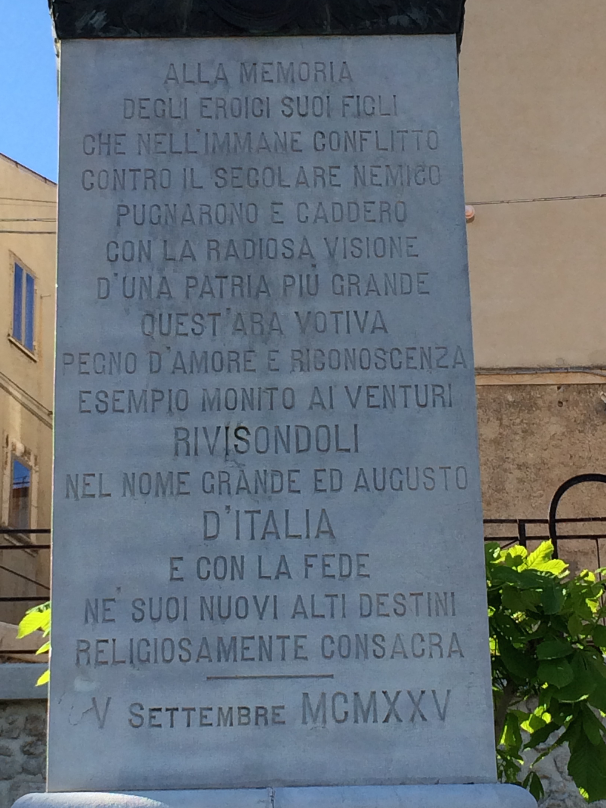 monumento ai caduti - a cippo - ambito abruzzese (seconda metà XX sec)