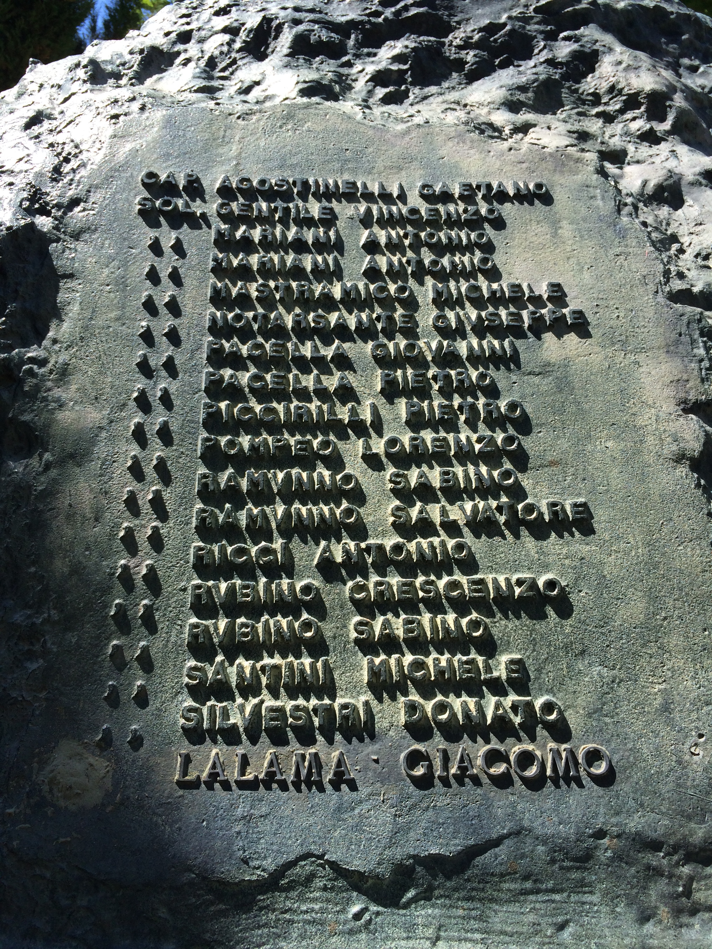 Allegoria del soldato come eroe antico (monumento ai caduti) - bottega napoletana (seconda metà XX sec)