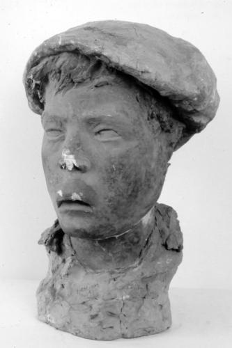 ritratto di bambino (scultura) di Martinez Gaetano (sec. XX)