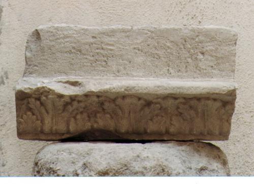 architrave, frammento - ambito Italia meridionale (secc. XVI/ XVII)