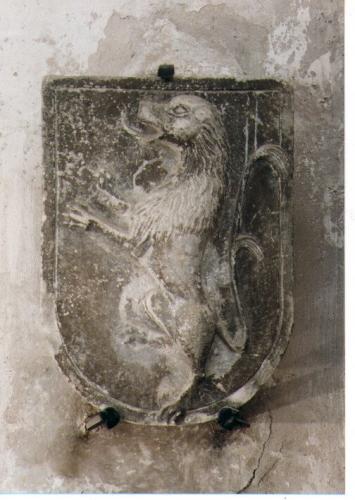 stemma della famiglia Lombardi (scultura) - bottega pugliese (sec. XVI)