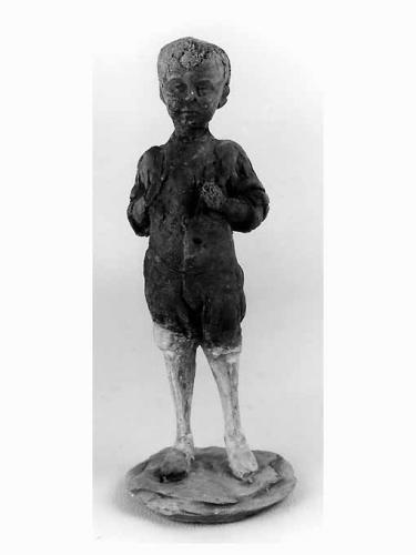 Lo scugnizzo, figura maschile (statuetta, frammento) di Fiore Nicola (sec. XX)