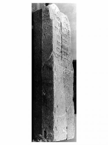 lapide documentaria, frammento - ambito Italia meridionale (sec. XVIII)