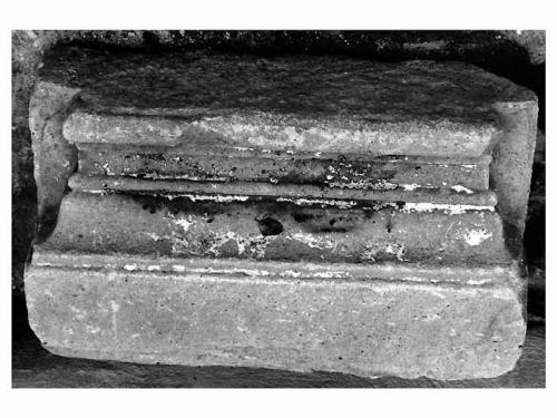 semicapitello, frammento - ambito Italia meridionale (prima metà sec. XVII)