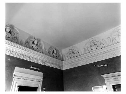 busto maschile (decorazione plastica) - ambito Italia meridionale (sec. XVIII)