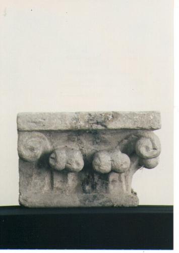 cornice architettonica, frammento - ambito Italia meridionale (sec. XIII)
