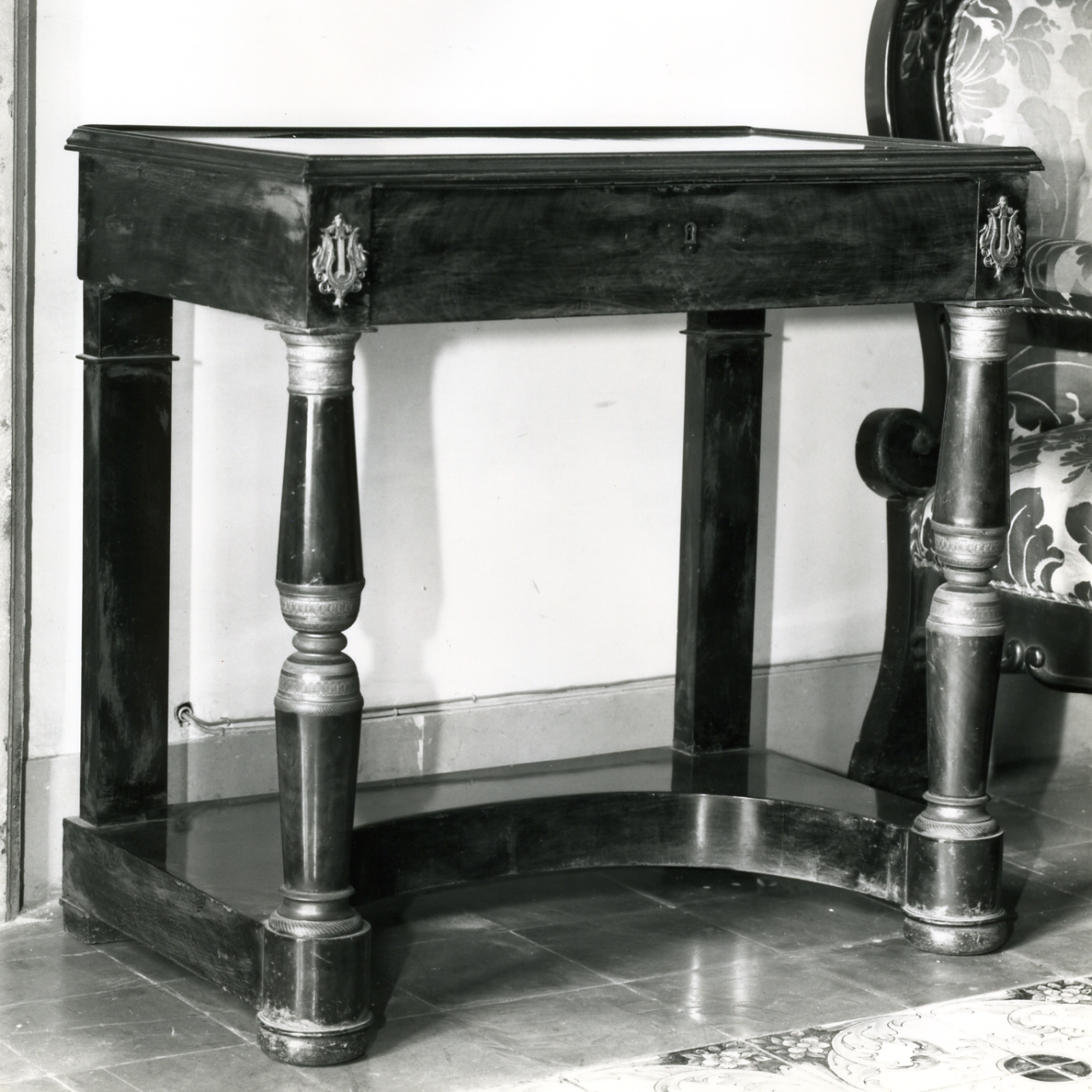 CONSOLE - manifattura napoletana (Metà sec. XIX)