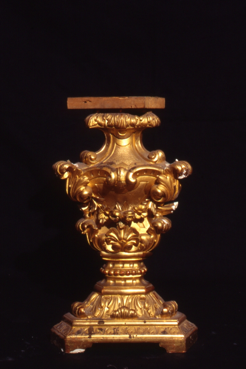 base, serie - bottega napoletana (metà sec. XVIII)