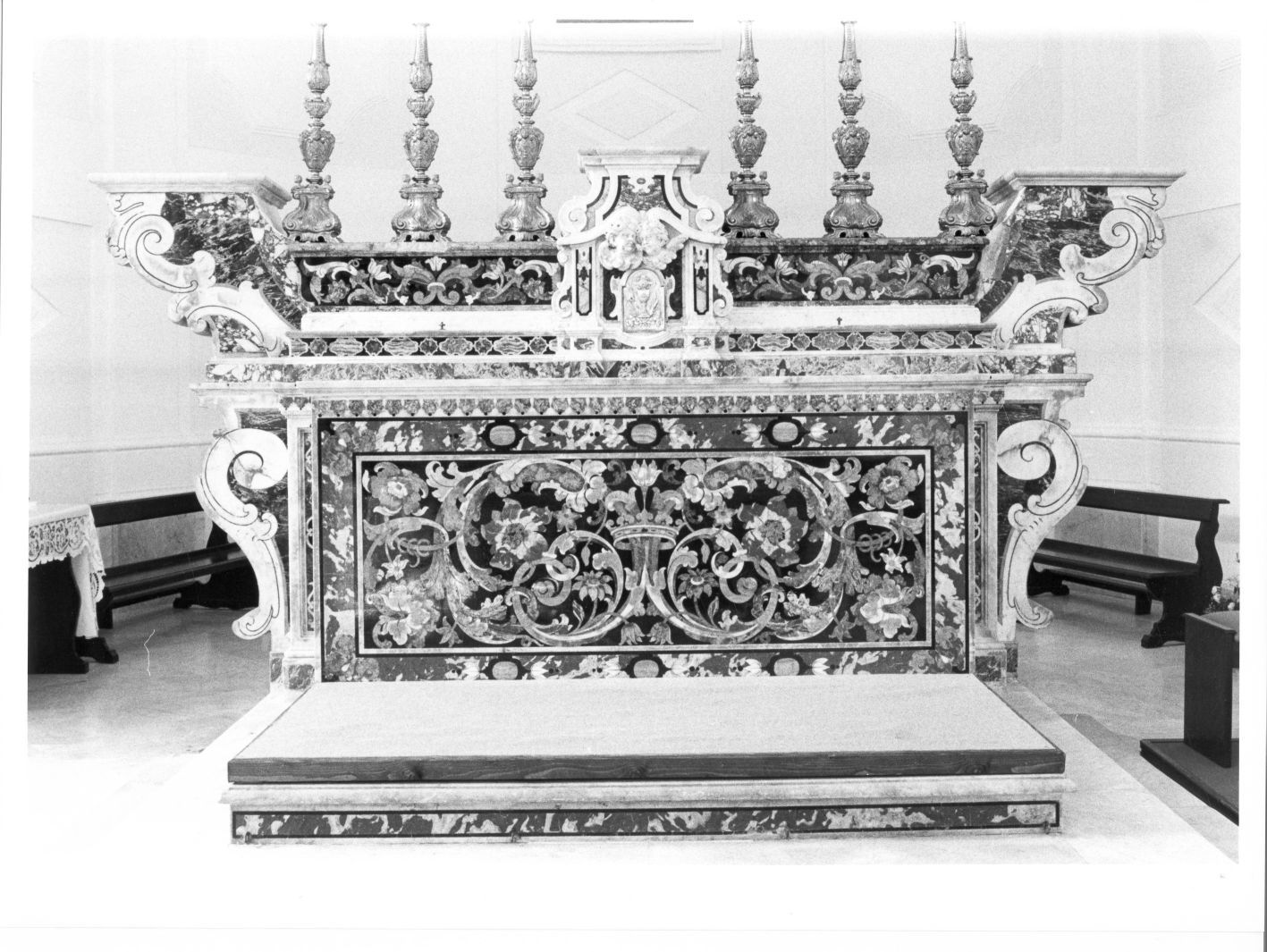 altare maggiore, opera isolata - bottega Italia meridionale (fine/ inizio secc. XVII/ XVIII)