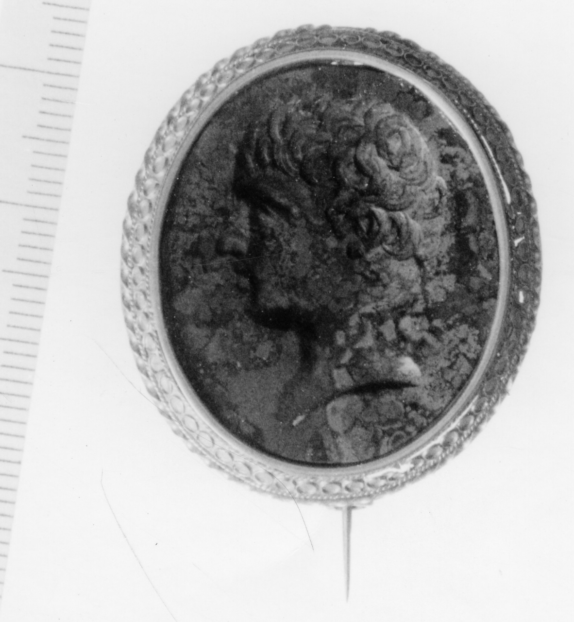 spilla - bottega italiana, bottega romana (inizio sec. XIX, sec. XIX)