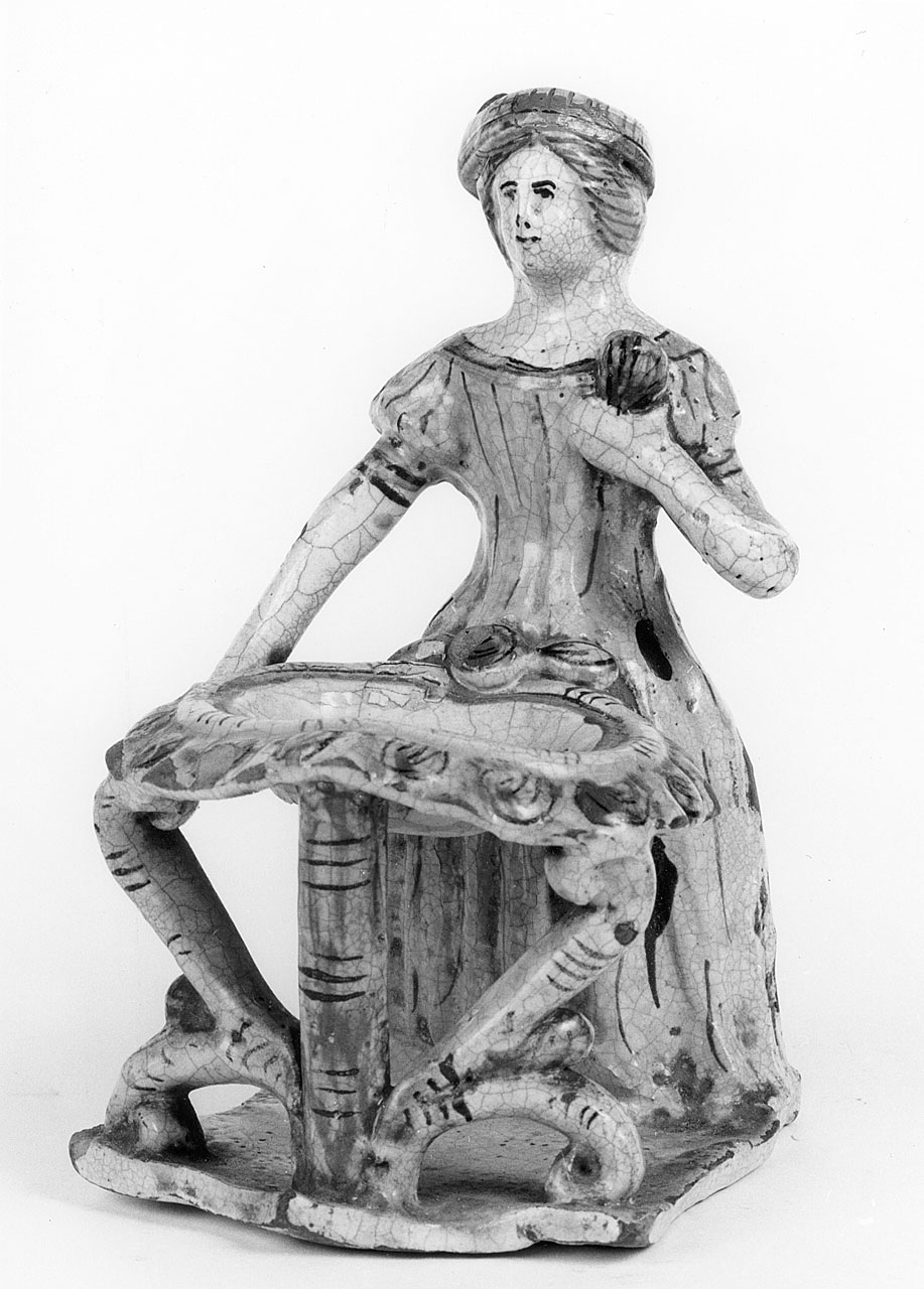 figura femminile (saliera) - manifattura campana (sec. XVIII)