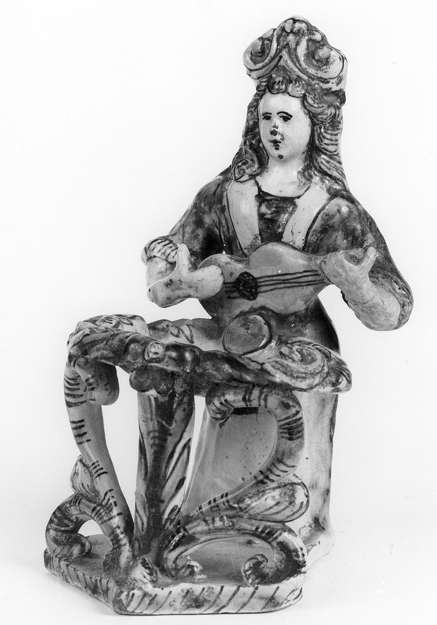 figura femminile (saliera) - manifattura campana (metà sec. XVIII)