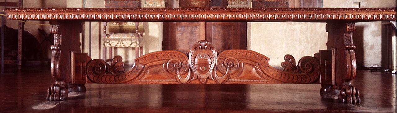 stemmi gentilizi e motivi decorativi (tavolo) - manifattura fiorentina (terzo quarto, seconda metà sec. XVI, sec. XIX)