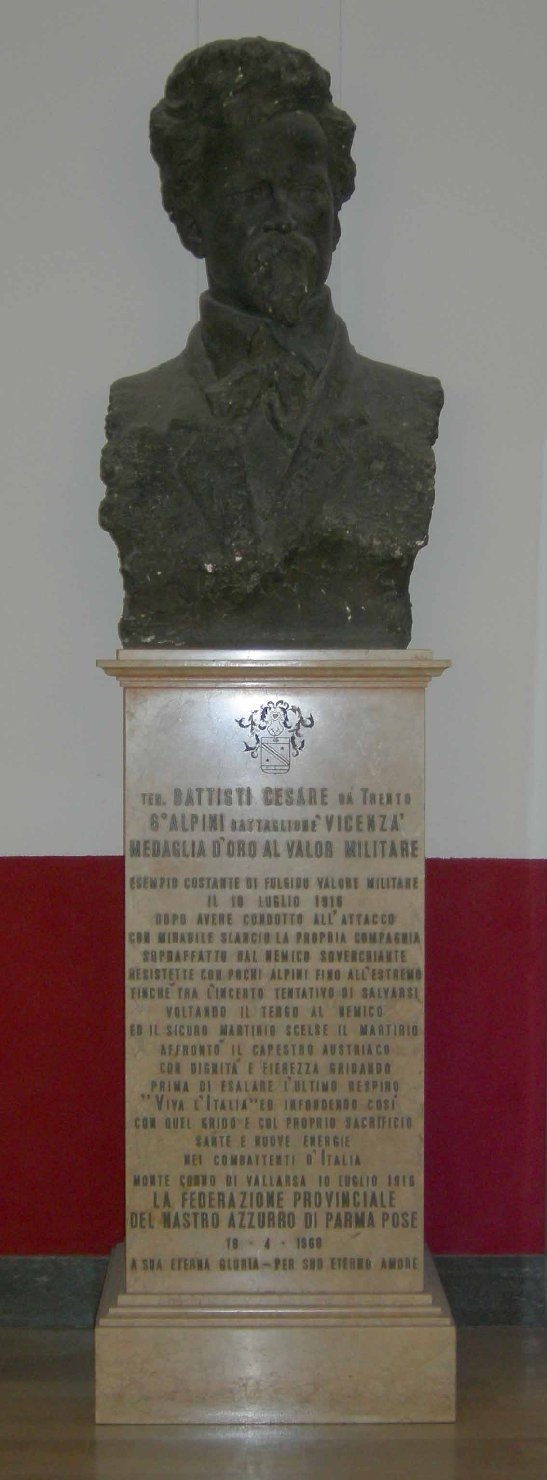 Cesare Battisti (monumento ai caduti - ad erma) di Marzaroli Alessandro (sec. XX, sec. XX)