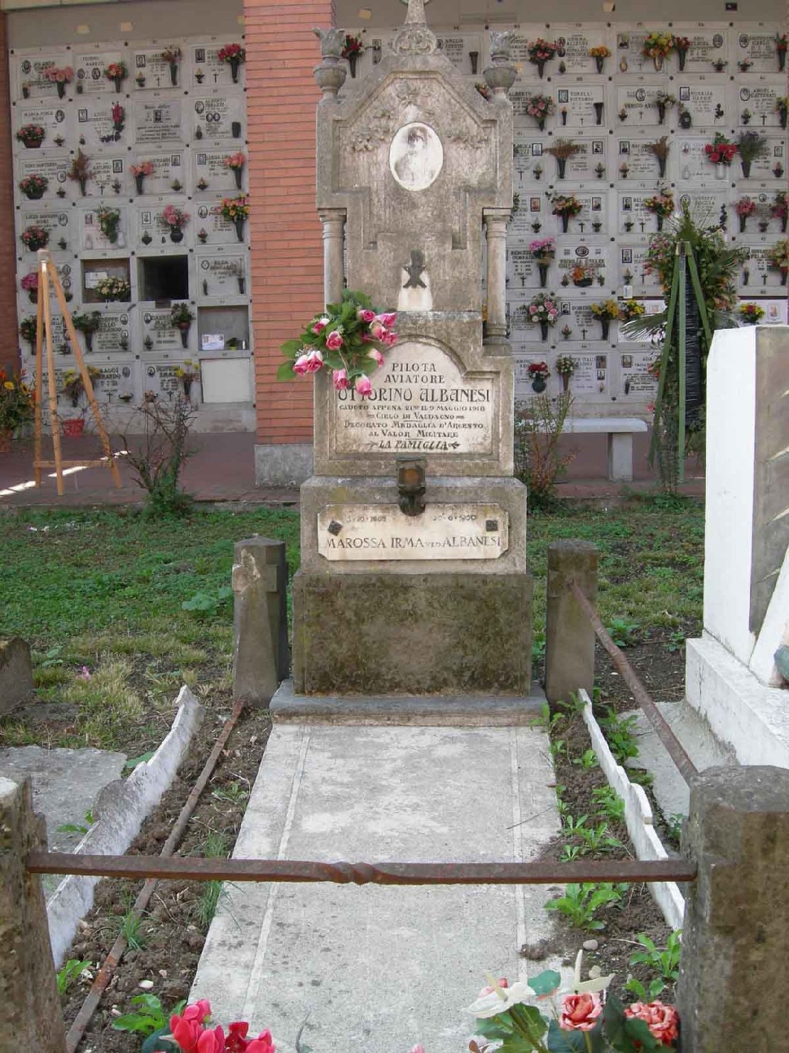 monumento ai caduti di Ditta De Giuli (sec. XX)