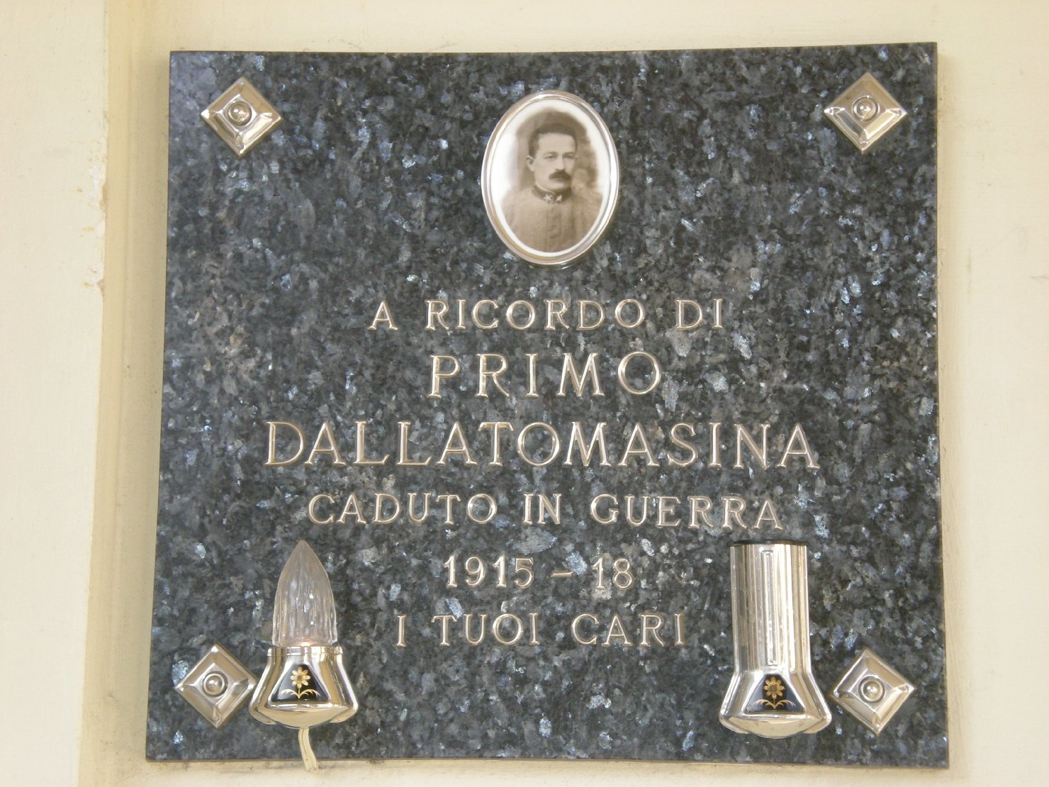 lapide commemorativa ai caduti - produzione emiliana (seconda metà sec. XX)