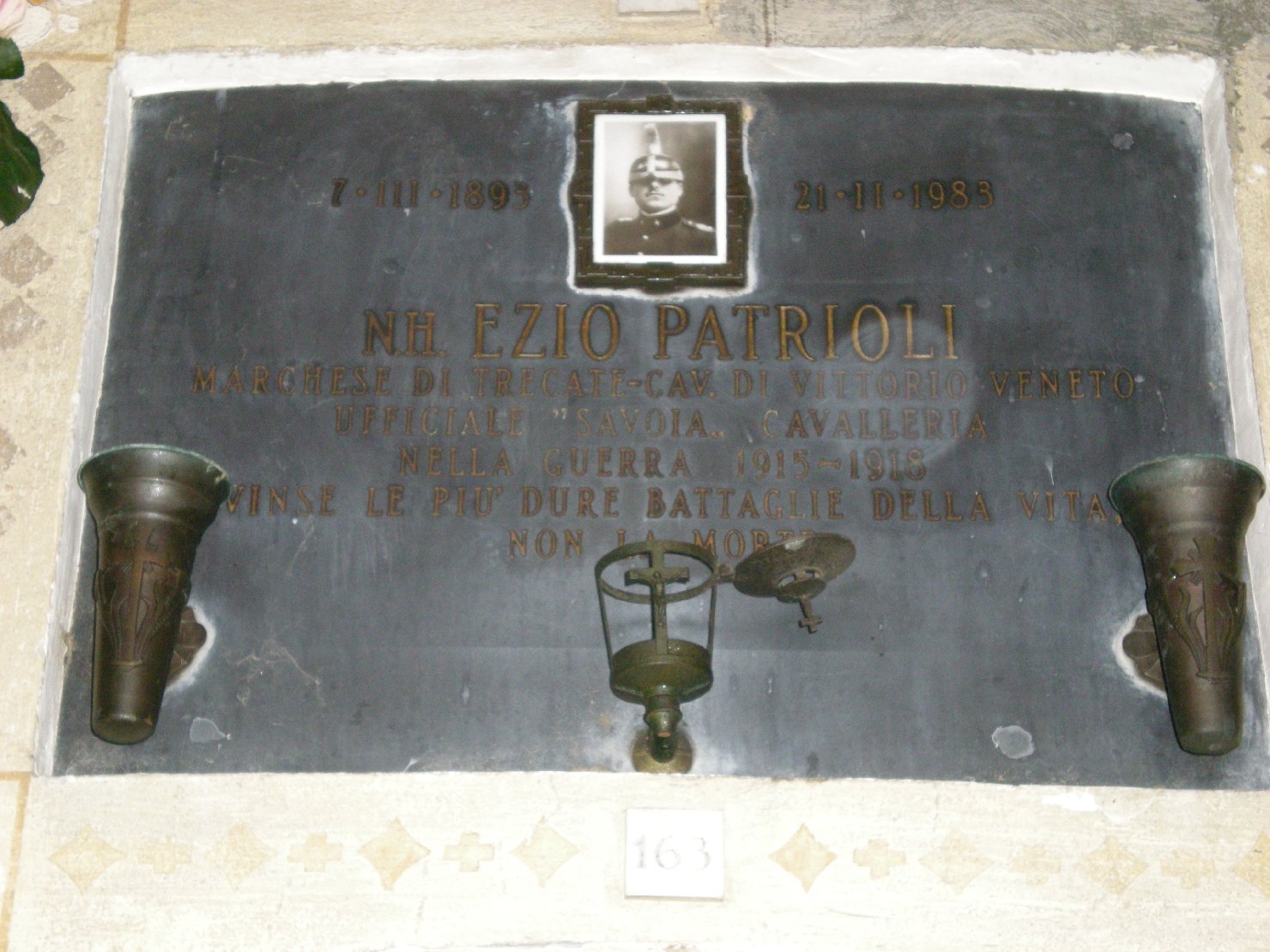 lapide tombale - produzione emiliana (sec. XX)