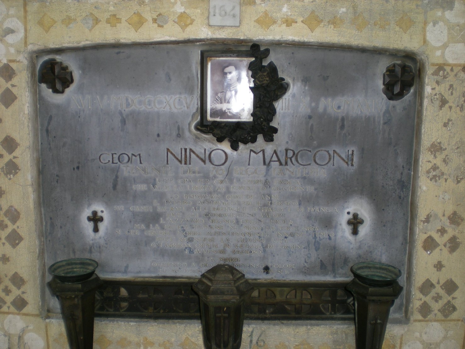 lapide tombale - produzione emiliana (sec. XX)