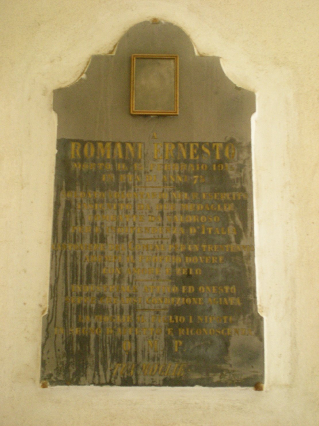 lapide tombale di Ditta De Giuli (sec. XX)