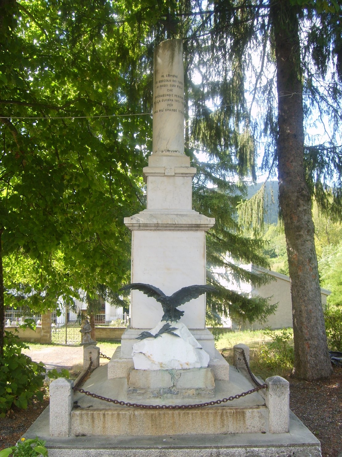 Allegoria della vittoria (monumento ai caduti - a colonna spezzata) - ambito parmense (sec. XX, sec. XX, sec. XX)