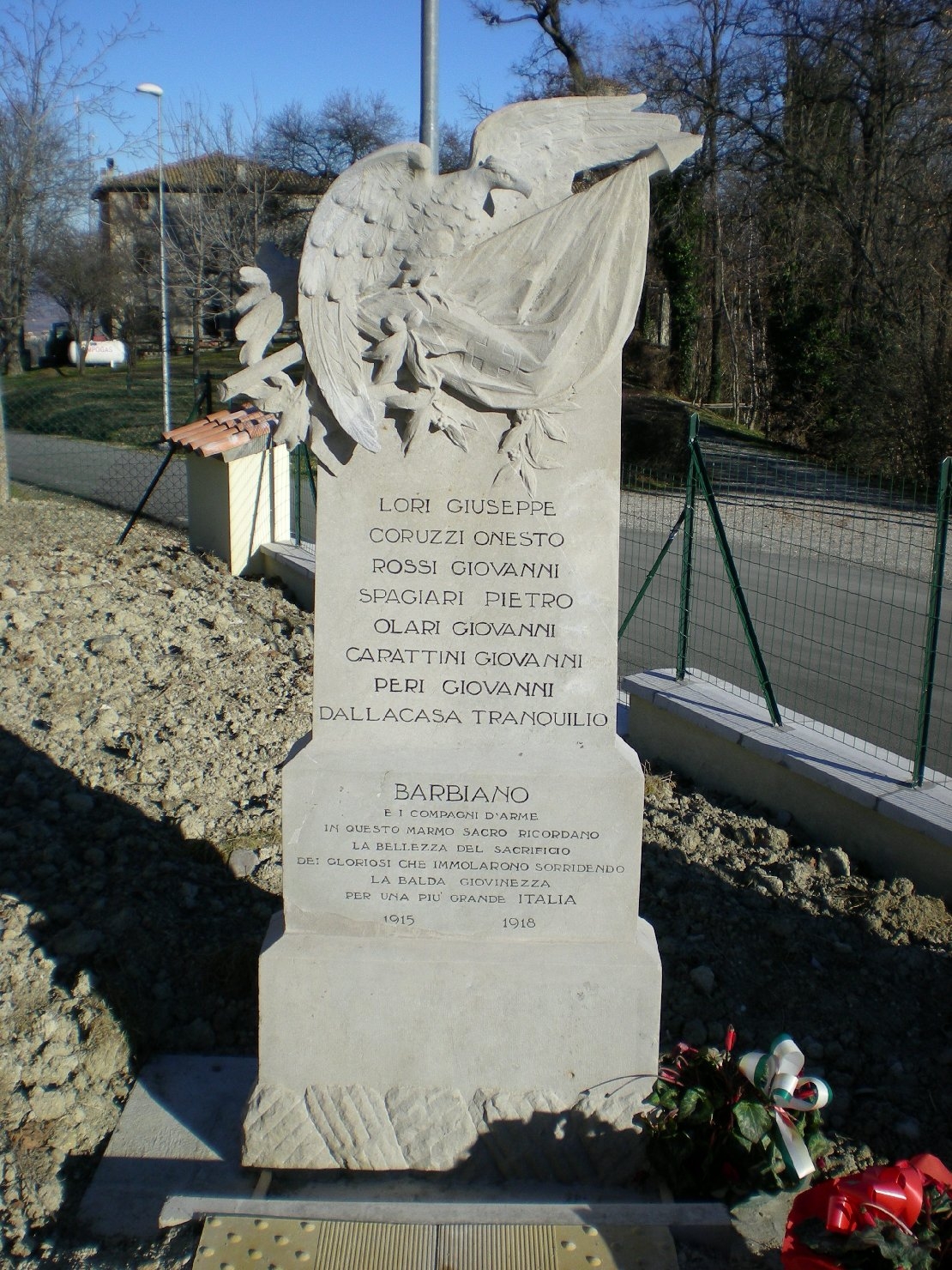 monumento ai caduti - a cippo di Ditta De Giuli (sec. XX)