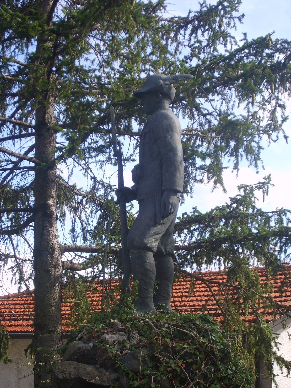 figura di soldato: alpino (monumento ai caduti - a cippo) - ambito parmense (sec. XX)