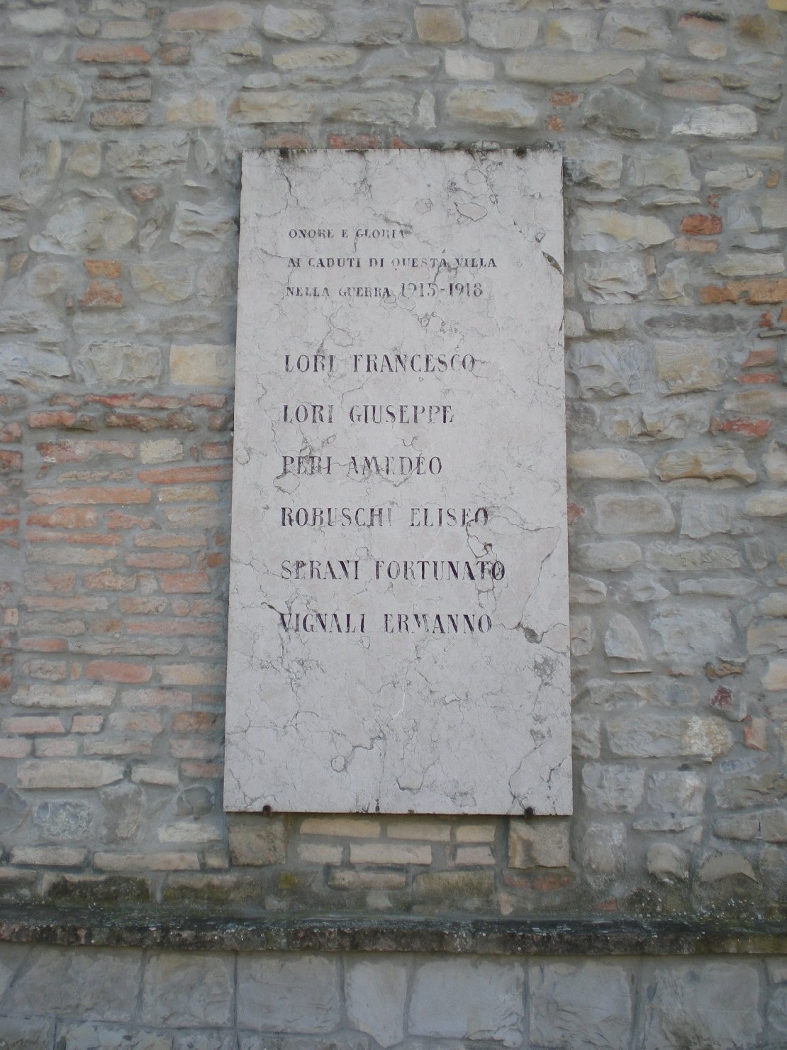 lapide commemorativa ai caduti, coppia - produzione emiliana (sec. XX)