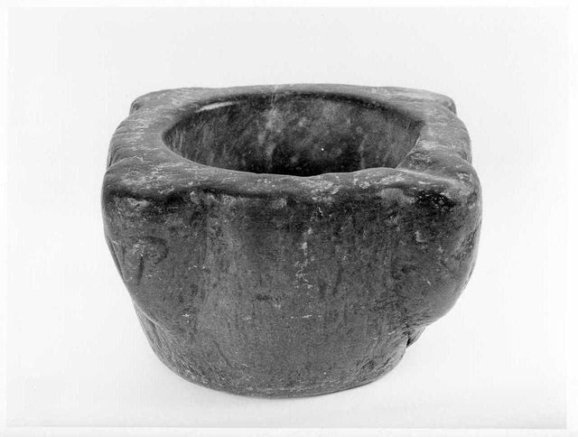 mortaio - bottega Italia centro-meridionale (XVIII/ XIX)