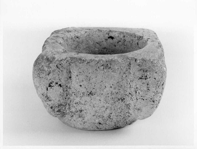 mortaio - bottega Italia centro-meridionale (XVIII)