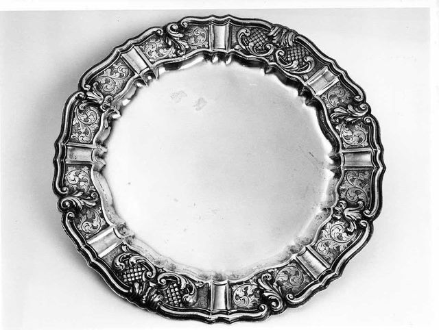 motivi decorativi (vassoio) - produzione italiana (ultimo quarto XIX)