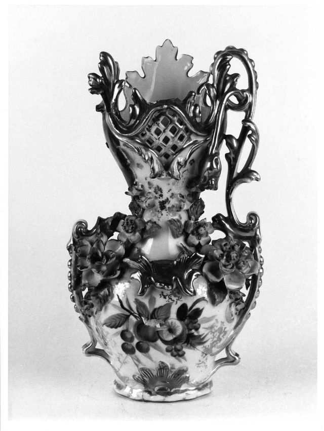 motivi decorativi floreali e frutta (vaso da fiori) - produzione italiana (prima metà XX)