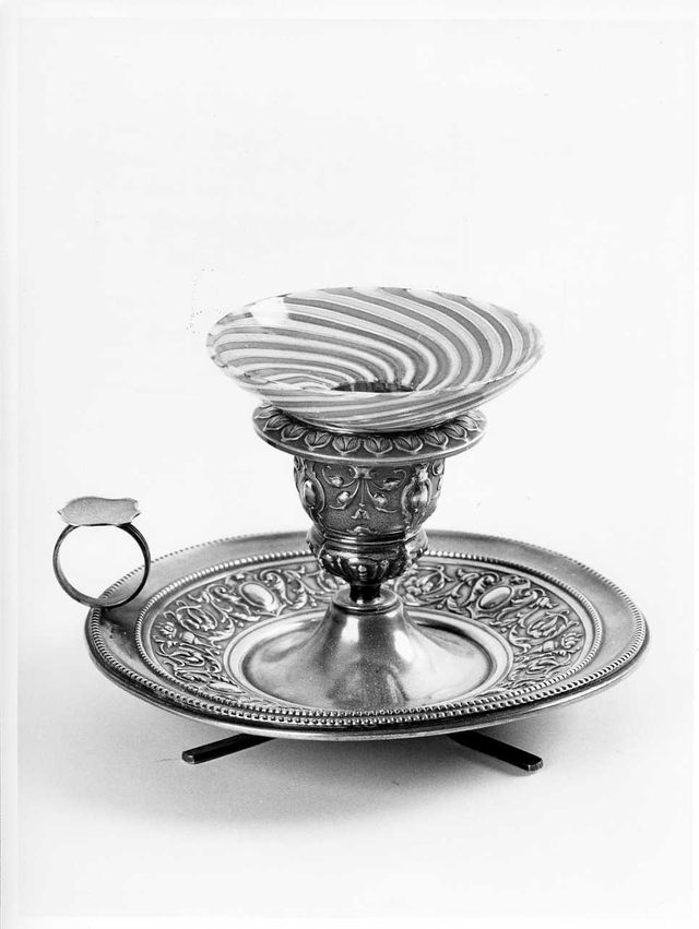 motivi decorativi (bugia) - bottega italiana (prima metà XX)