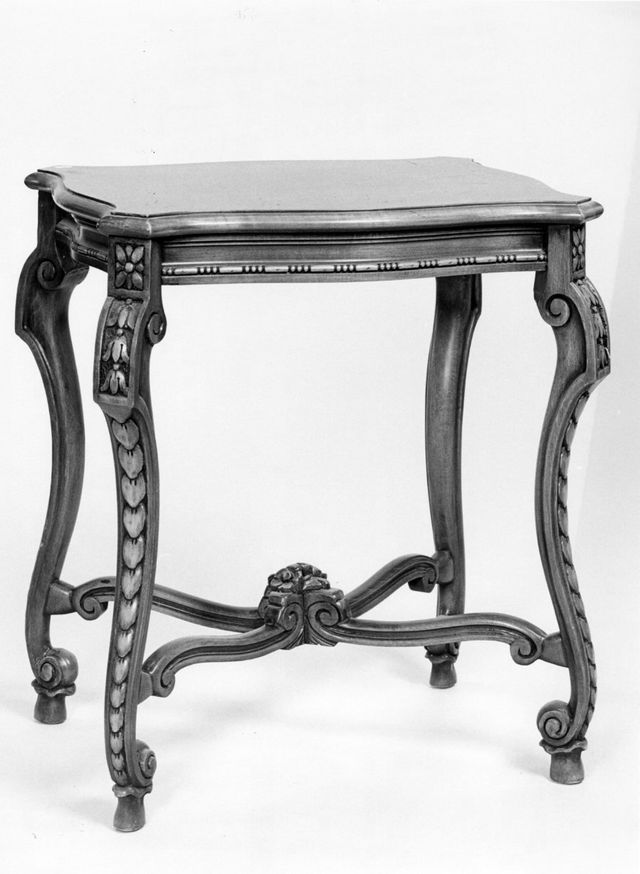 tavolino - produzione inglese (fine XVIII)