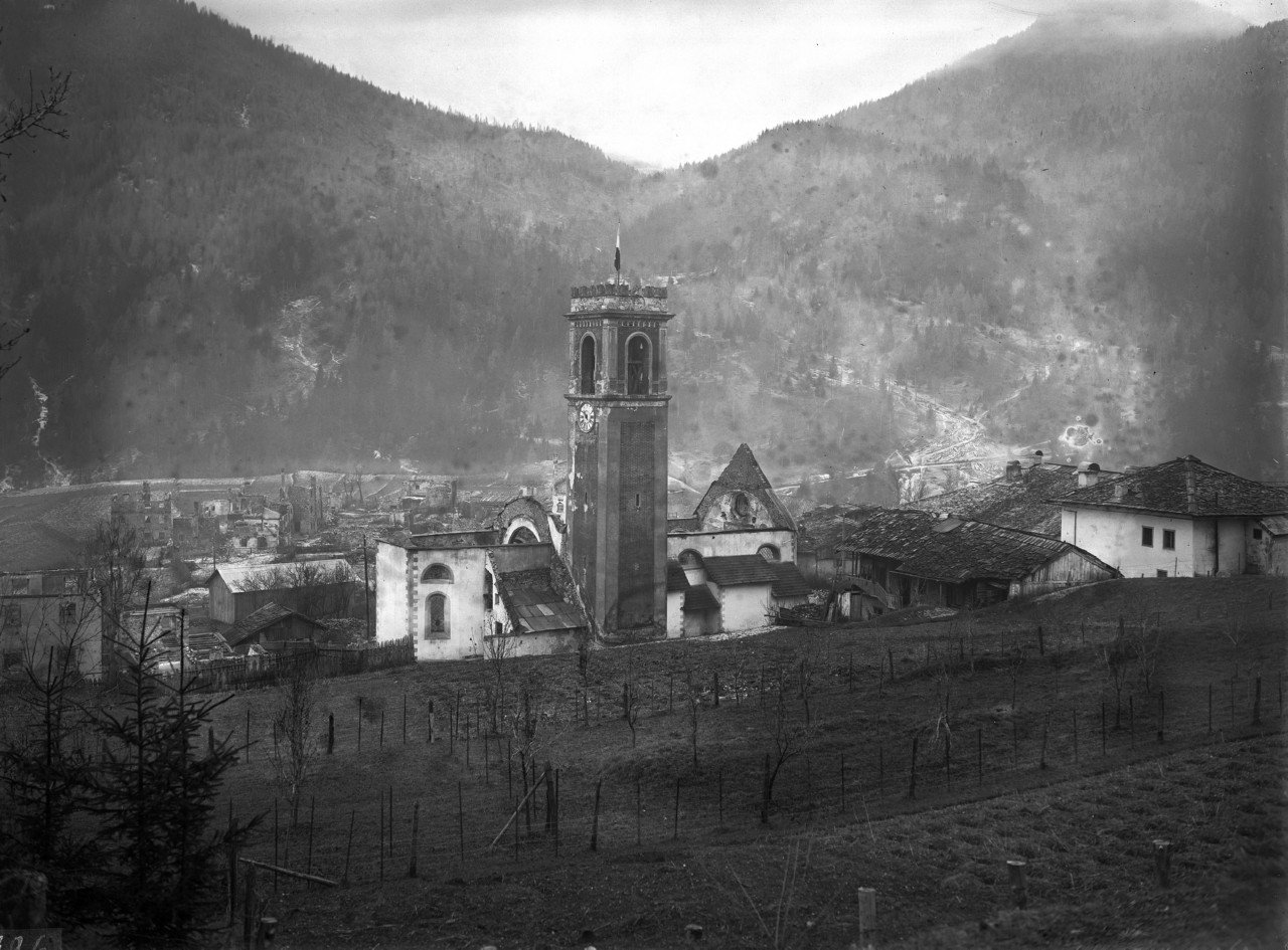 Architettura - Chiese - Chiesa di Santa Lucia (negativo) di Caprioli Giovanni, Ongaro Massimiliano (XX)