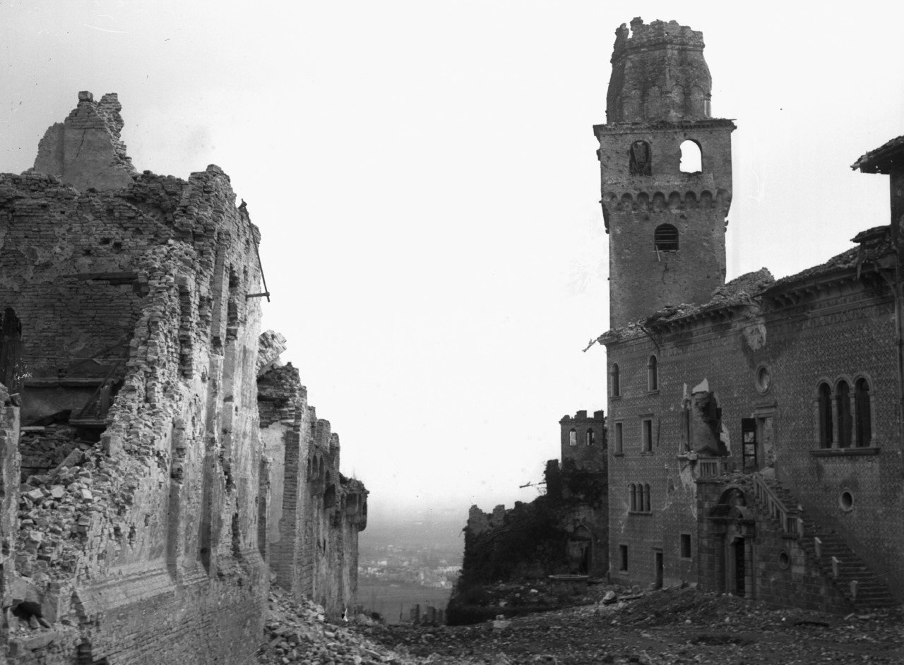 Architettura - Castelli - Castello di San Salvatore (negativo) di Caprioli Giovanni (attribuito), Ongaro Massimiliano (XX)
