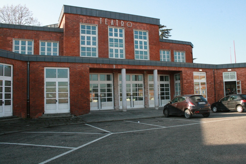 Teatro (teatro, pubblico) - Torviscosa (UD) 