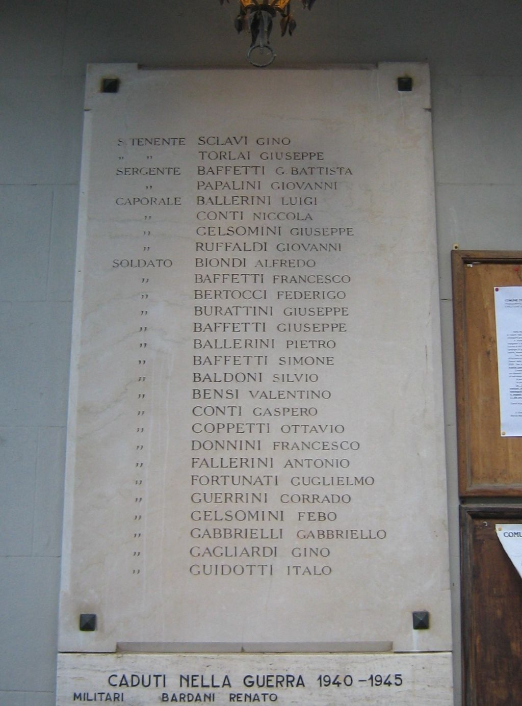 lapide commemorativa ai caduti di Ricciarelli Raffaello (sec. XX)