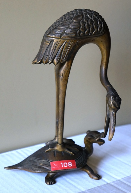 ibis in piedi su tartaruga (gruppo scultoreo, opera isolata) - manifattura egiziana (inizio sec. XX)
