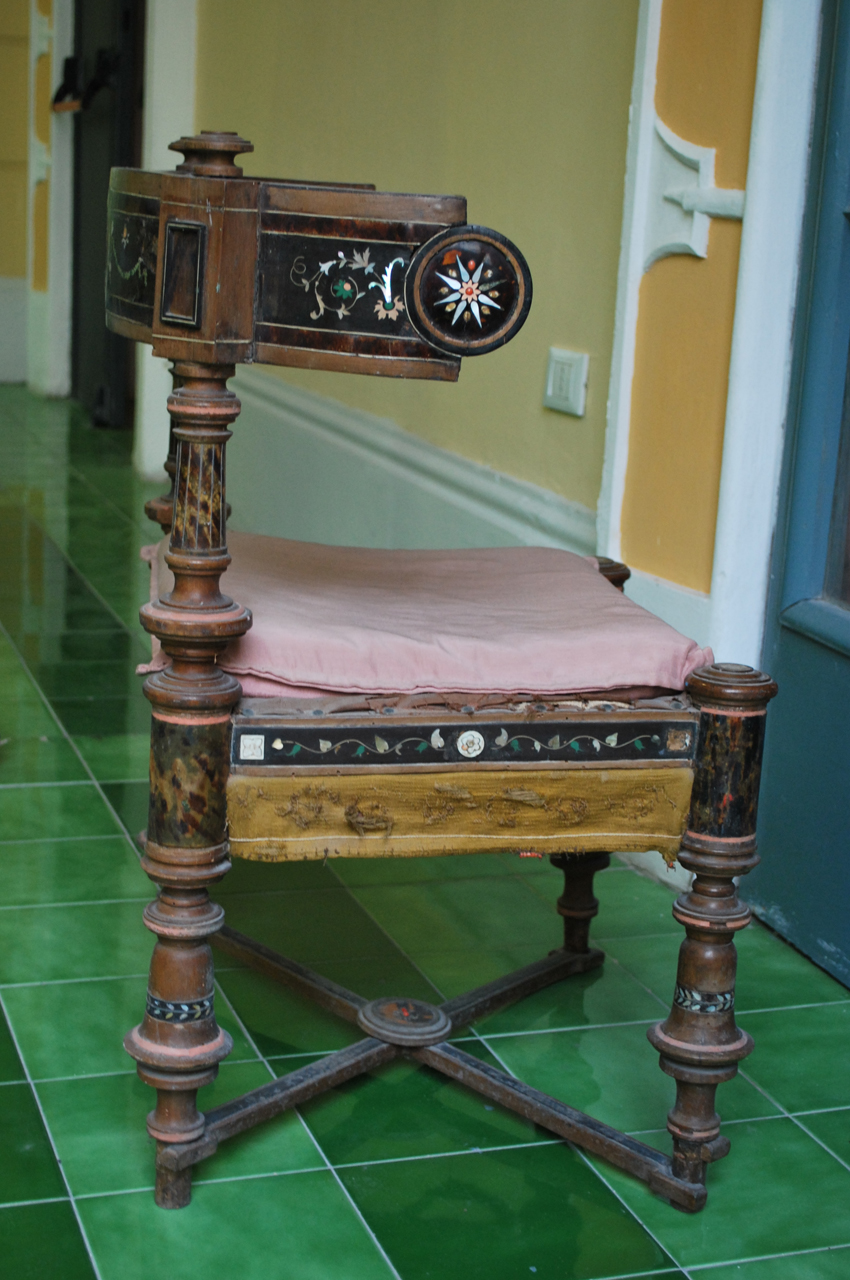 sedia - scuola del corallo di Torre del Greco (seconda metà sec. XIX)