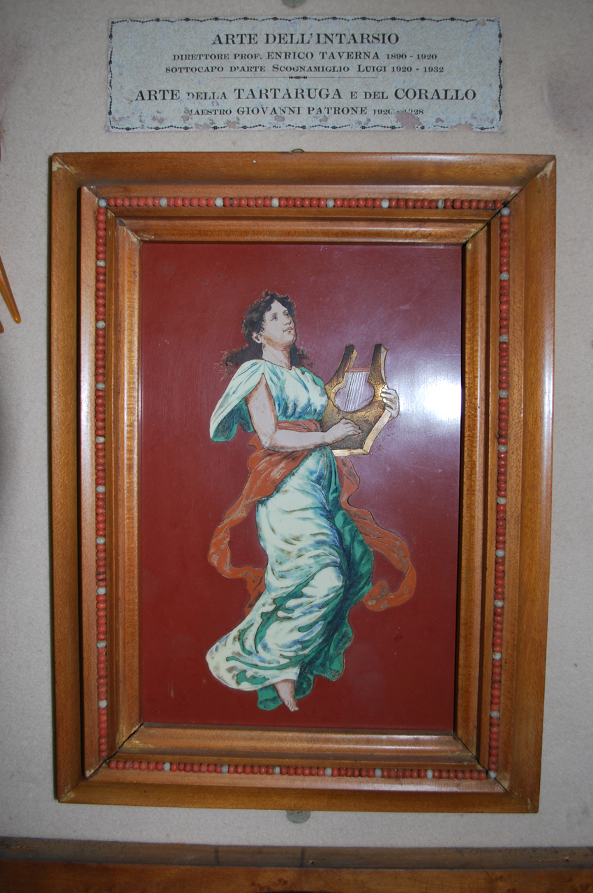 figura femminile con cetra (Quadro) di Taverna Enrico (scuola), Luigi Scognamiglio (scuola) (fine/ inizio secc. XIX/ XX)