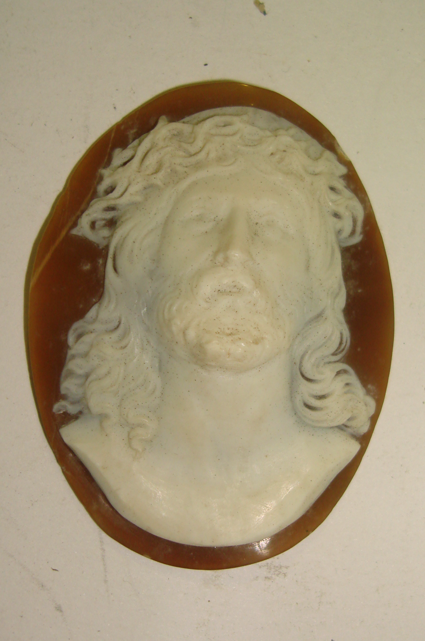 Cristo con corona di spine (cammeo) di Vincenzo Noto (scuola) (primo quarto sec. XX)