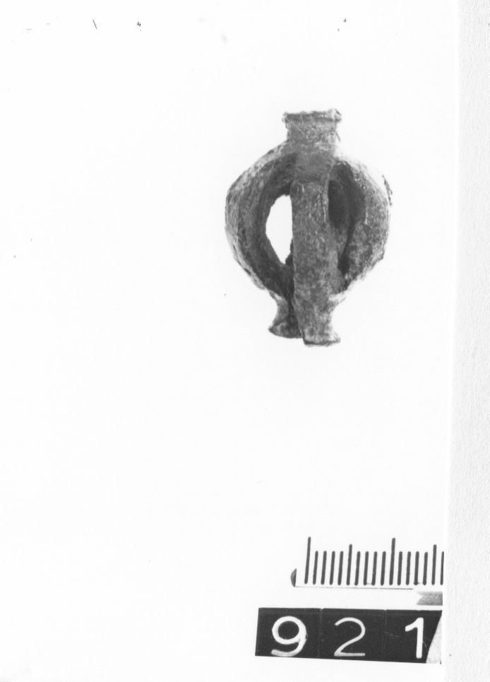 pendaglio, a melograno - cultura ligure (fine/ primo quarto VIII-VII a.C)