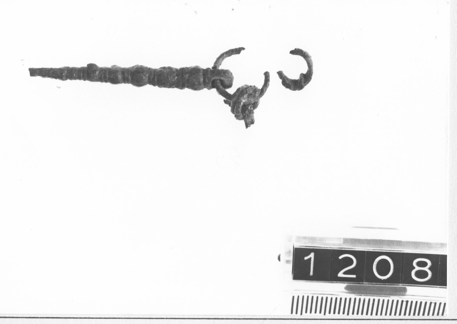 pendagli di fibula 2 - cultura ligure (VII a.C)