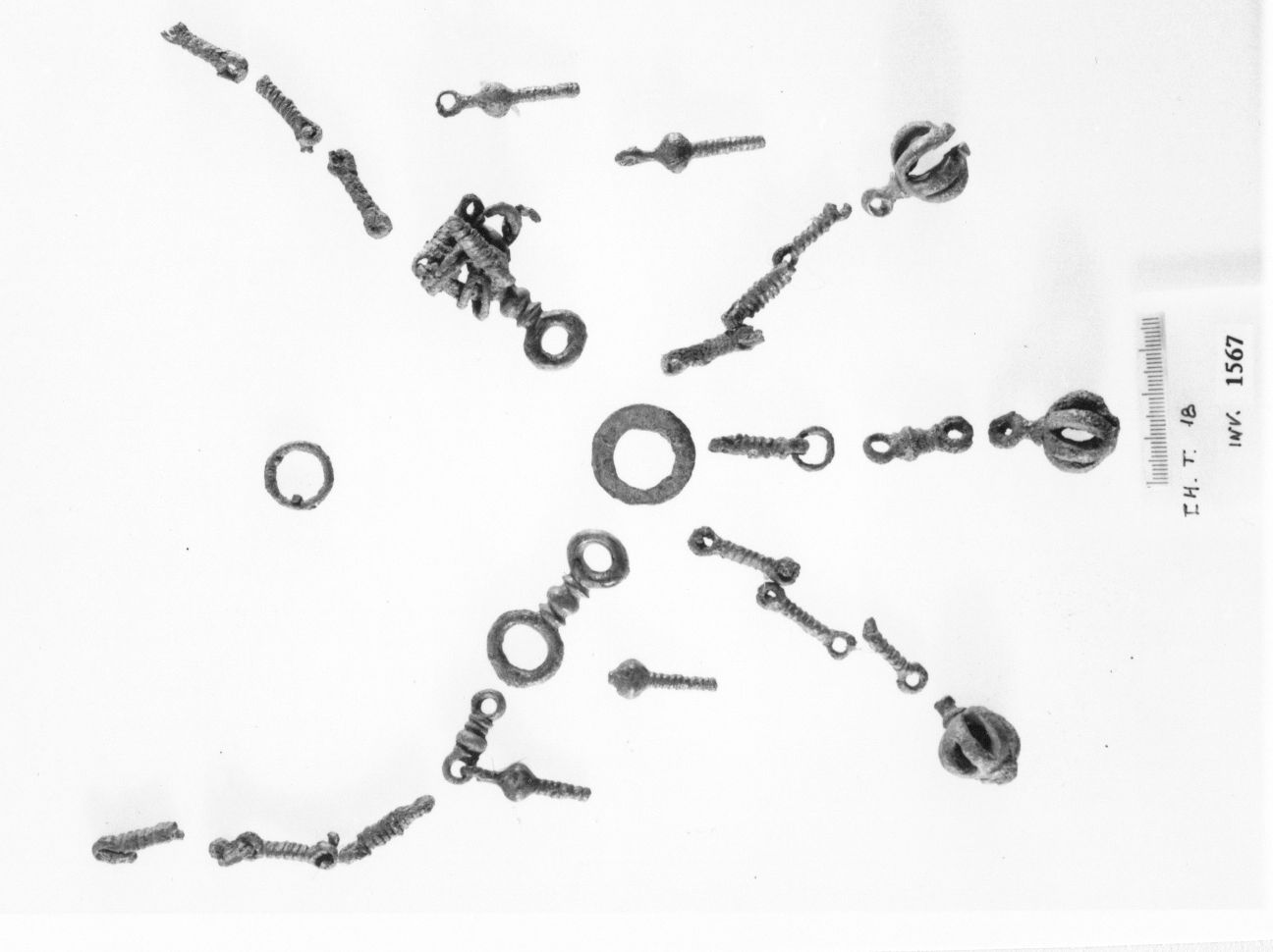 pendagli di collana 4 (prima età del ferro)