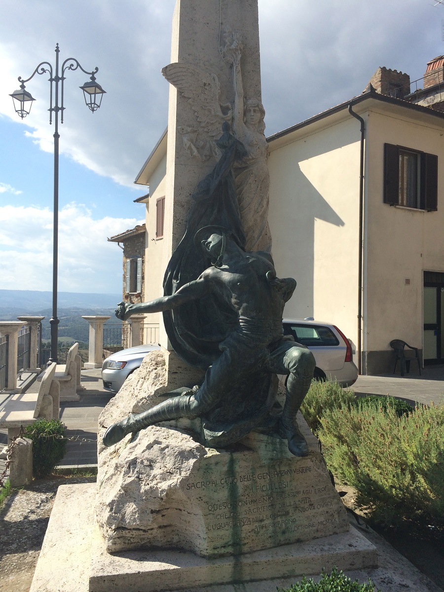 monumento ai caduti - a stele di Biscarini Angelo (sec. XX)