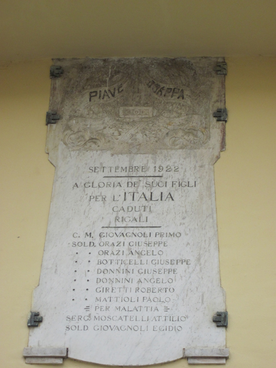 lapide commemorativa ai caduti di Storelli Siro - ambito umbro (sec. XX)