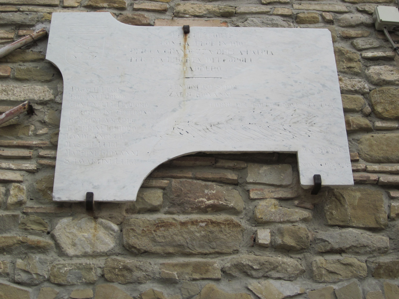 lapide commemorativa ai caduti - ambito italiano (sec. XX)