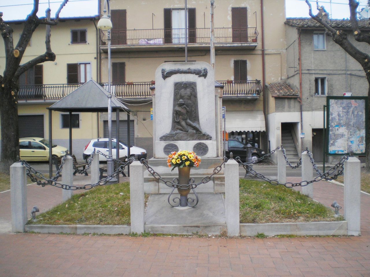 monumento ai caduti - ad ara di Gorietti Angelo (sec. XX)