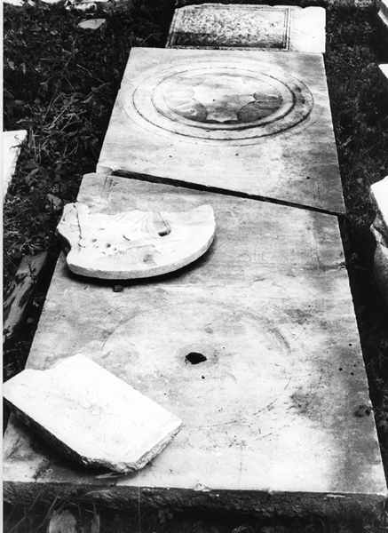 iscrizione (lastra tombale) - ambito lucchese (sec. XV)